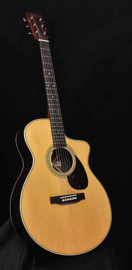 Martin SC28E Acoustic Guitar with LR Baggs Anthem pickup