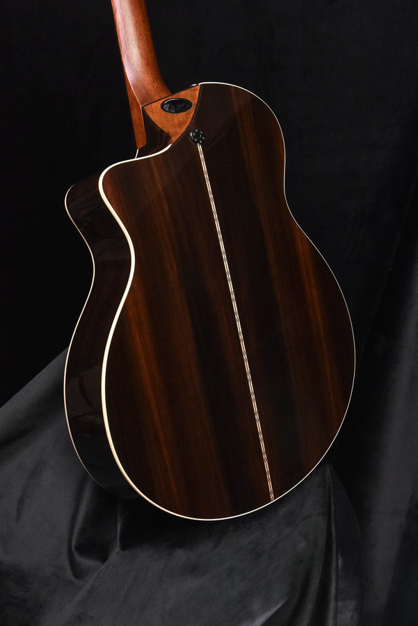 Martin SC28E Acoustic Guitar with LR Baggs Anthem pickup