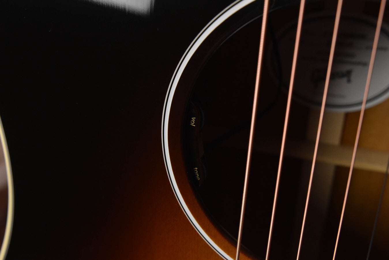Gibson J-45 Standard Vintage Sunburst Acoustic Guitar