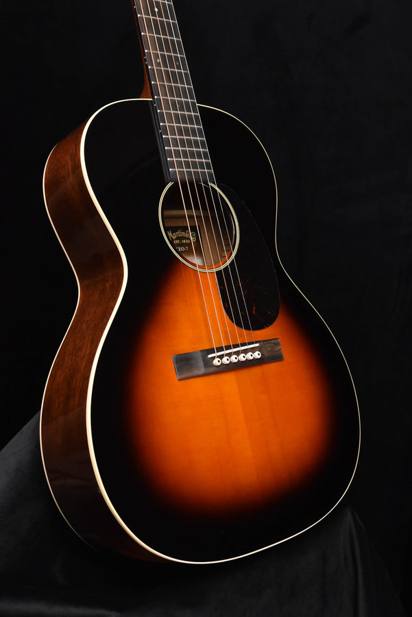 Martin CEO-7 14 Fret 00 Body Adirondack Spruce top Acoustic Guitar