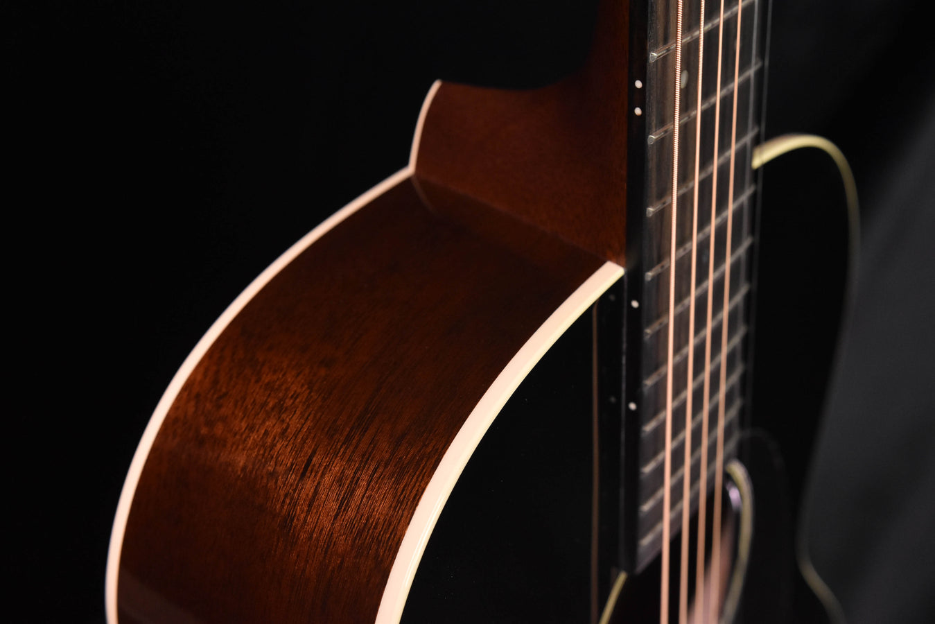 Martin CEO-7 14 Fret 00 Body Adirondack Spruce top Acoustic Guitar