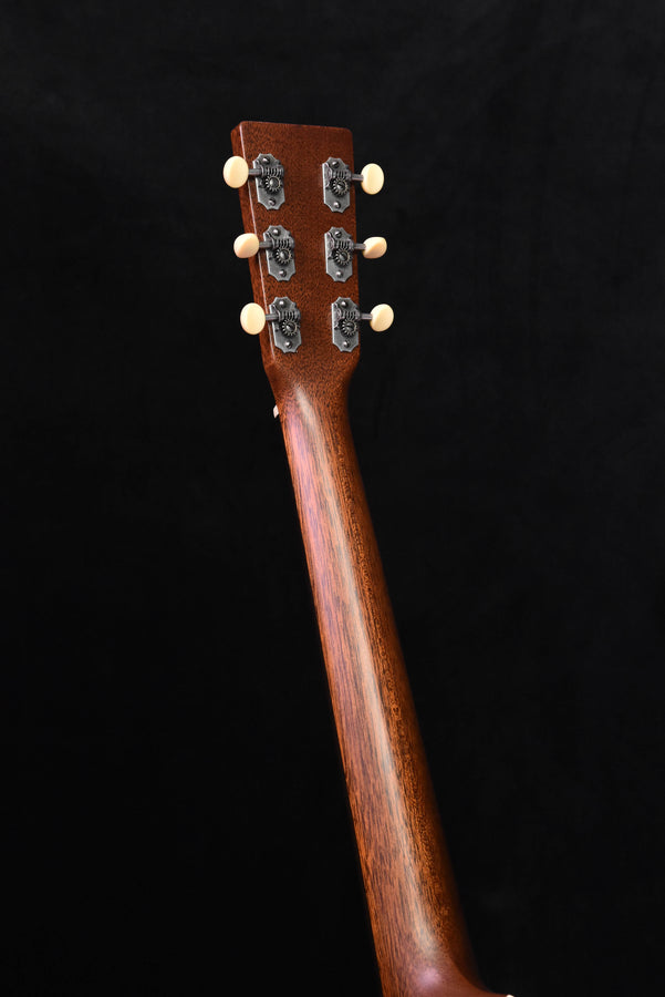 Martin CEO-7 14 Fret 00 Body Adirondack Spruce top Acoustic Guitar