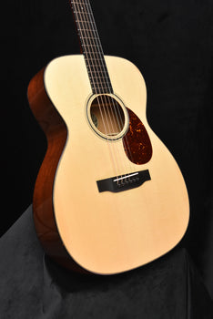 collings om1 adirondack spruce top acoustic guitar