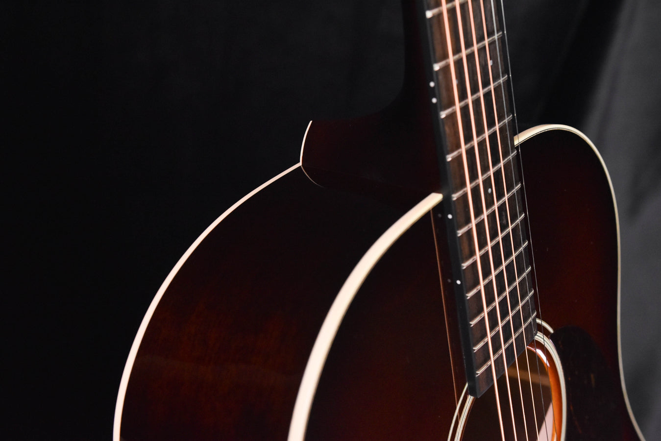 Santa Cruz Vintage Southerner Acoustic Guitar- Adirondack Spruce/Mahogany, Hide glue and Adi Braces 1 3/4" Nut