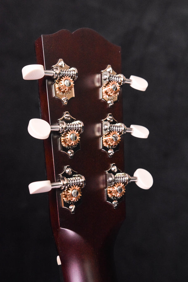 Santa Cruz Vintage Southerner Acoustic Guitar- Adirondack Spruce/Mahogany, Hide glue and Adi Braces 1 3/4" Nut