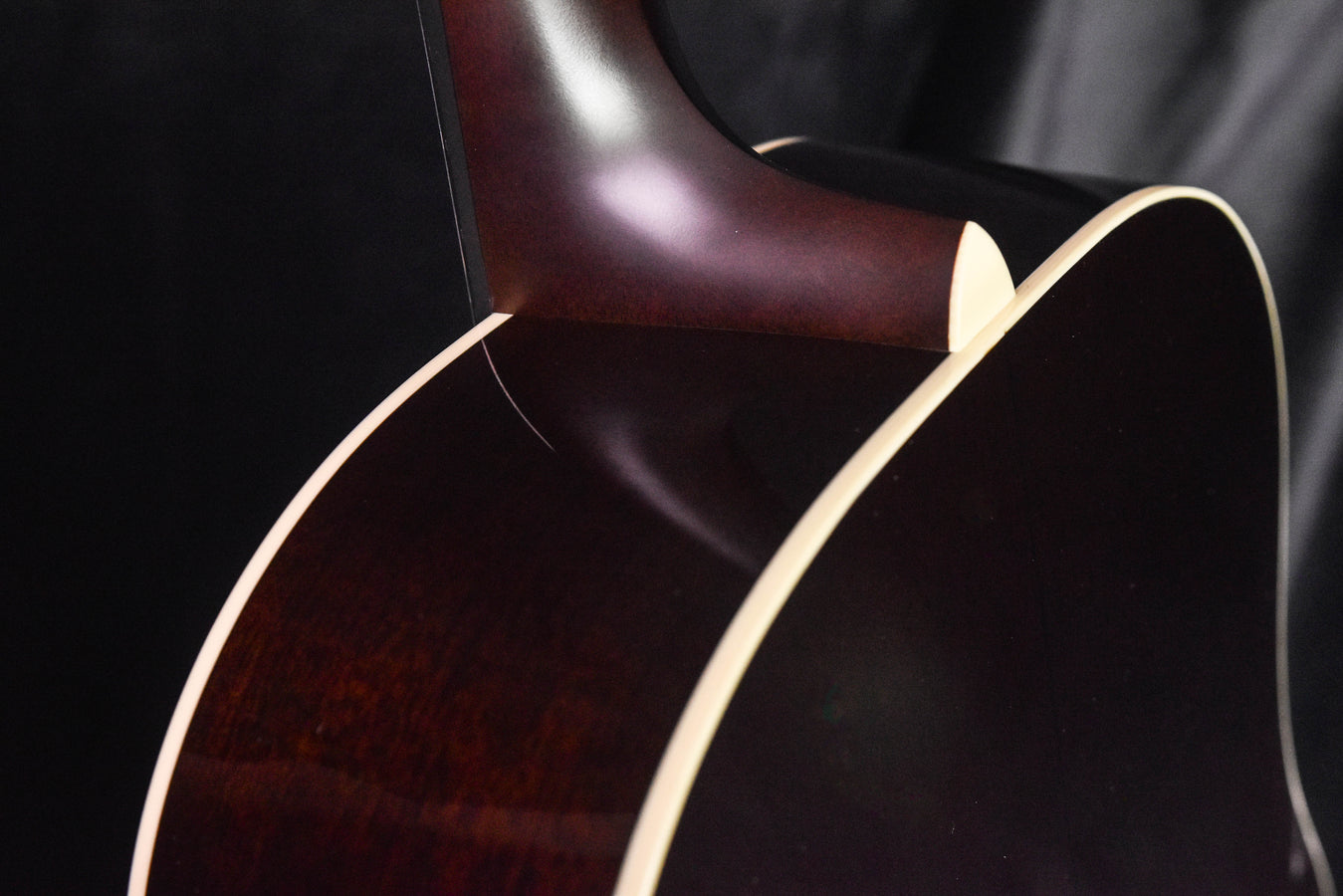 Santa Cruz Vintage Southerner Acoustic Guitar- Adirondack Spruce/Mahogany, Hide glue and Adi Braces 1 3/4" Nut