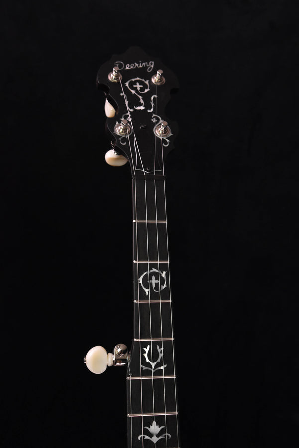Deering Rustic Wreath 5 String Banjo