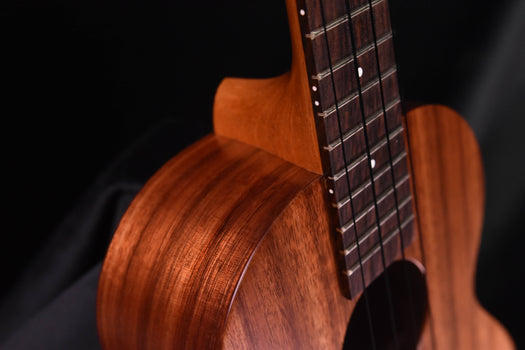 kamaka hf-3 tenor ukulele