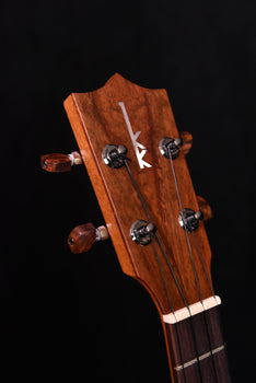 kamaka hf-3 tenor ukulele