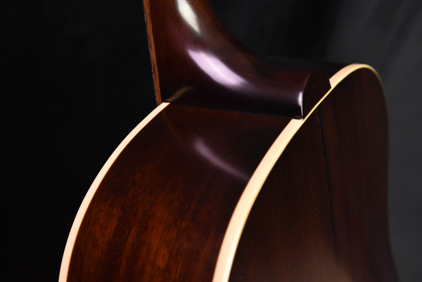 Epiphone 1942 Banner J-45 Vintage Sunburst with Hardshell Case