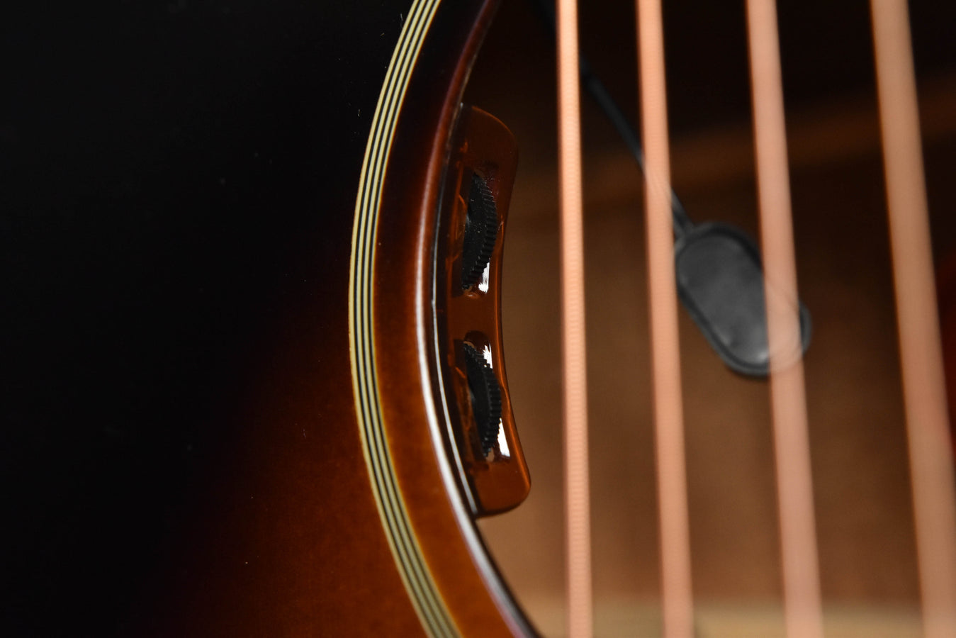 Epiphone 1942 Banner J-45 Vintage Sunburst with Hardshell Case