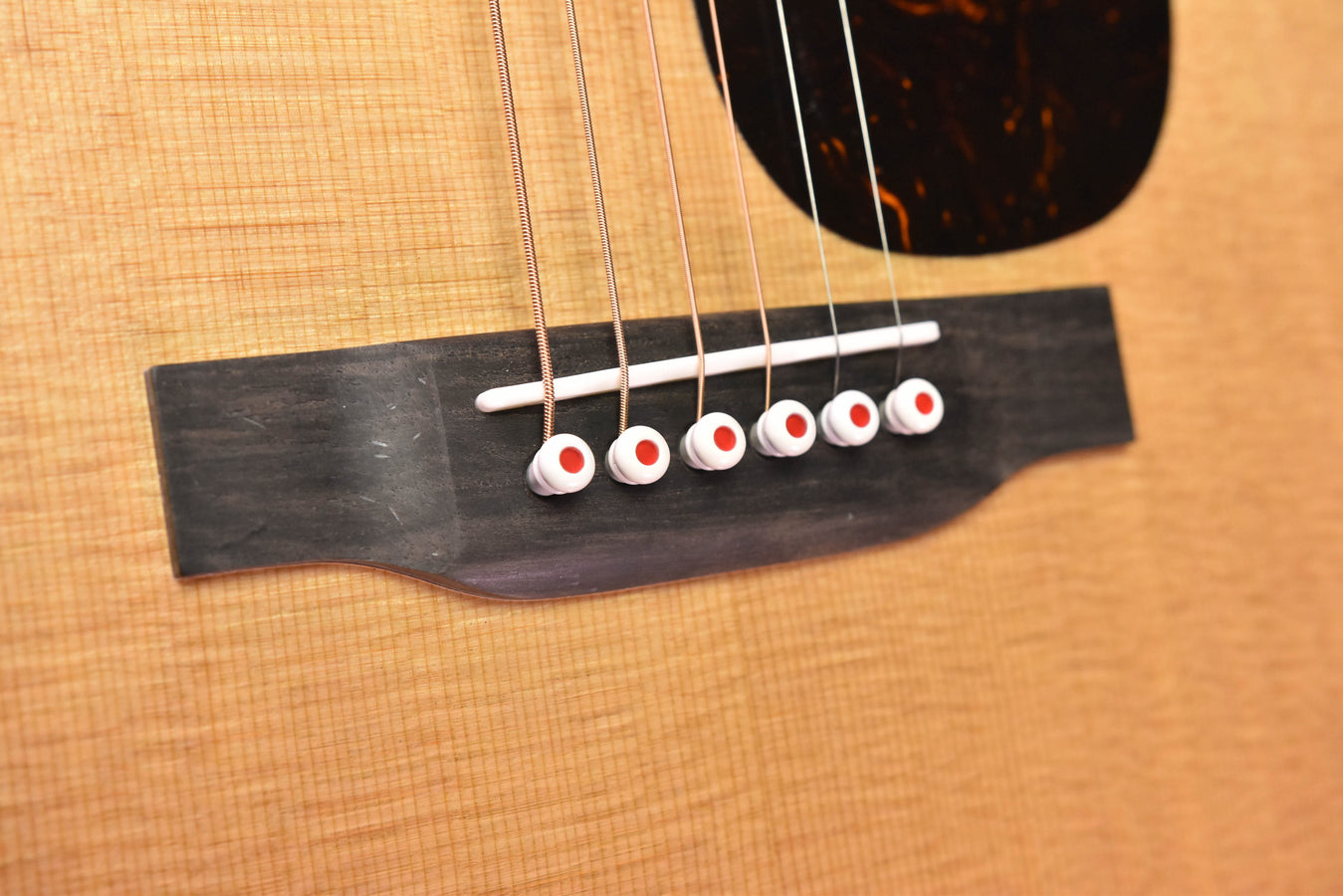 Martin OM28 Modern Deluxe Acoustic Guitar