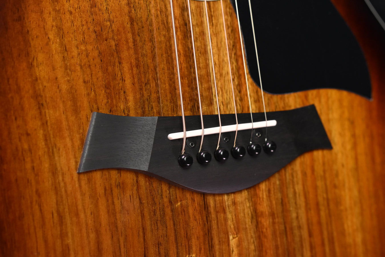 Taylor 224CE-K DLX Cutaway Acoustic Guitar