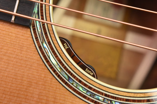 taylor gold label 814e torrefied sitka spruce/ koa acoustic guitar
