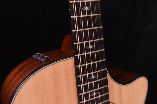 taylor 352ce cutaway 12 string acoustic guitar with electronics