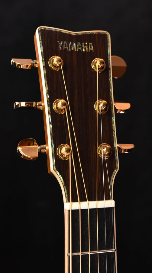 Yamaha LL56R Acoustic Guitar