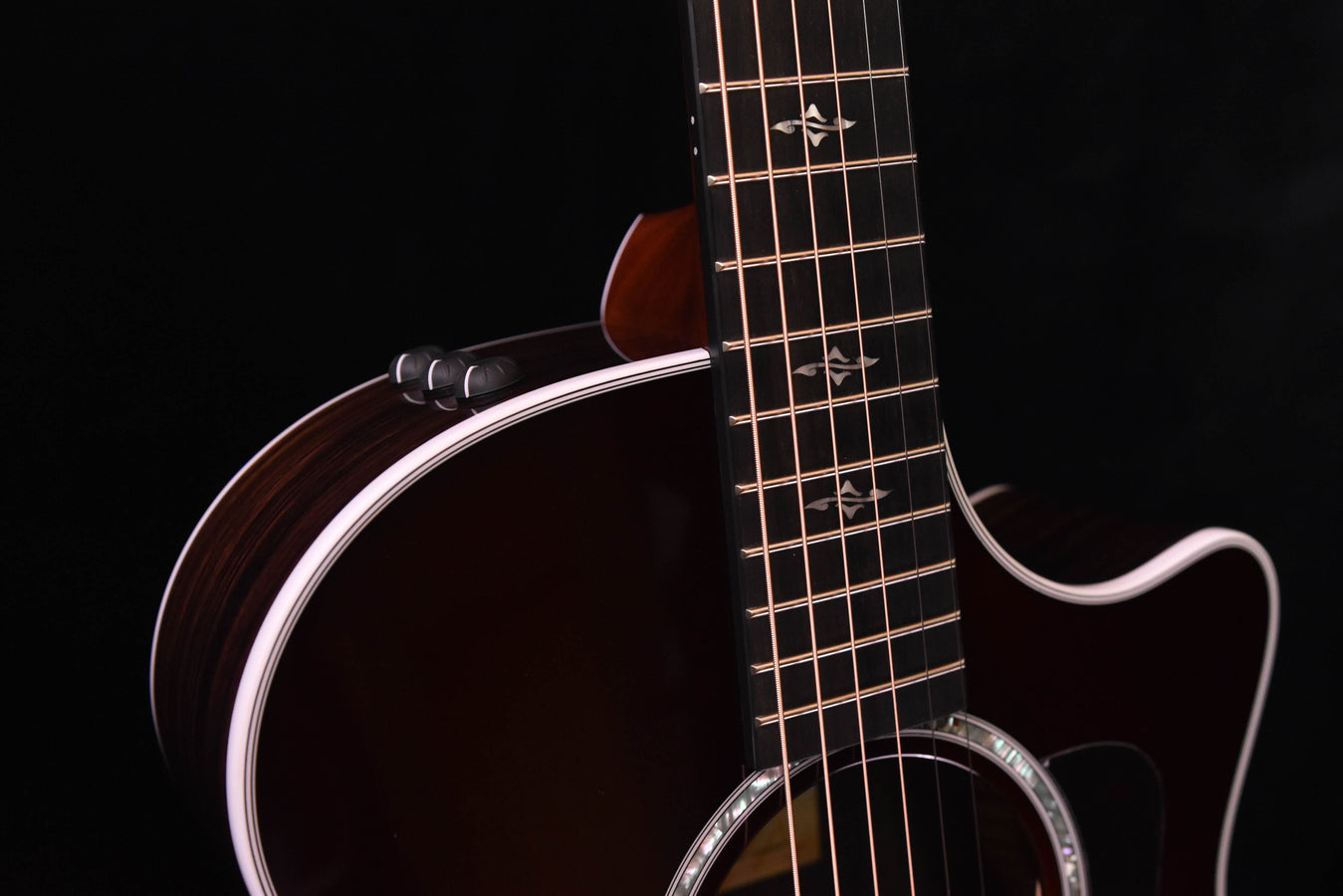 Taylor 412CE Tobacco Sunburst Acoustic Guitar