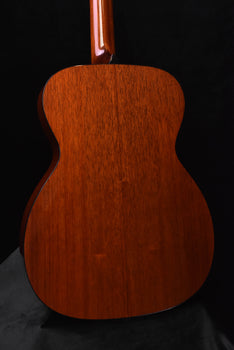 collings om1 sunburst 1 3/4" nut acoustic guitar