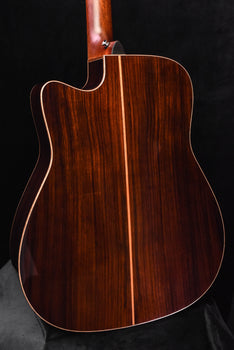 yamaha a3r are vn acoustic/electric guitar