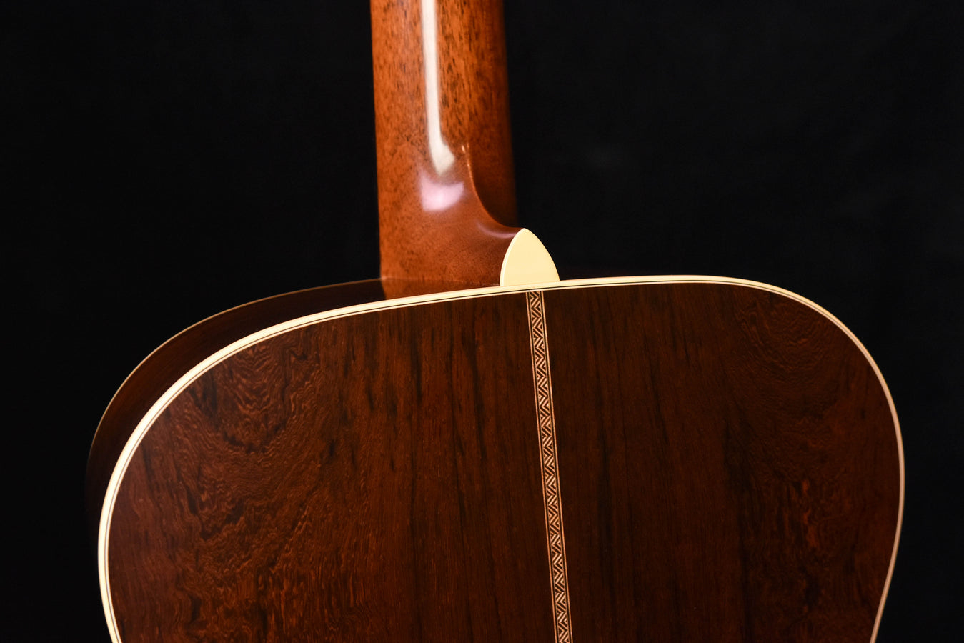 Martin 000-28 Authentic 1937 Madagascar Rosewood. CE-07MR Acoustic Guitar