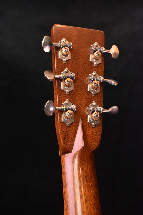 Martin 000-28 Authentic 1937 Madagascar Rosewood. CE-07MR Acoustic Guitar