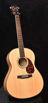 used larrivee l-09 silver oak/ moon spruce acoustic guitar