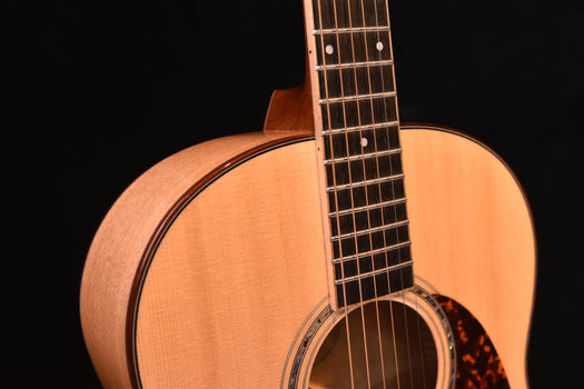 used larrivee l-09 silver oak/ moon spruce acoustic guitar