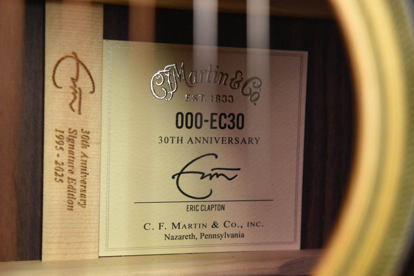 Martin Eric Clapton  000-EC 30th Anniversary Acoustic Guitar