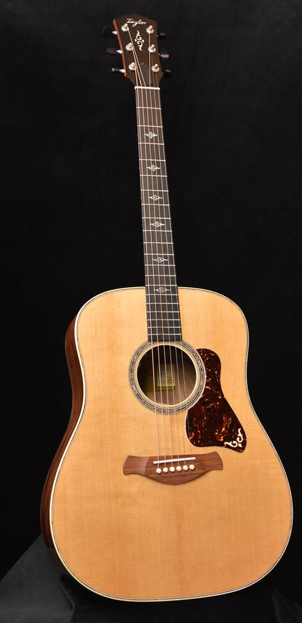 Taylor Gold Label 810E Honduran Rosewood and Torrefied Sitka Spruce Acoustic Guitar (Copy)