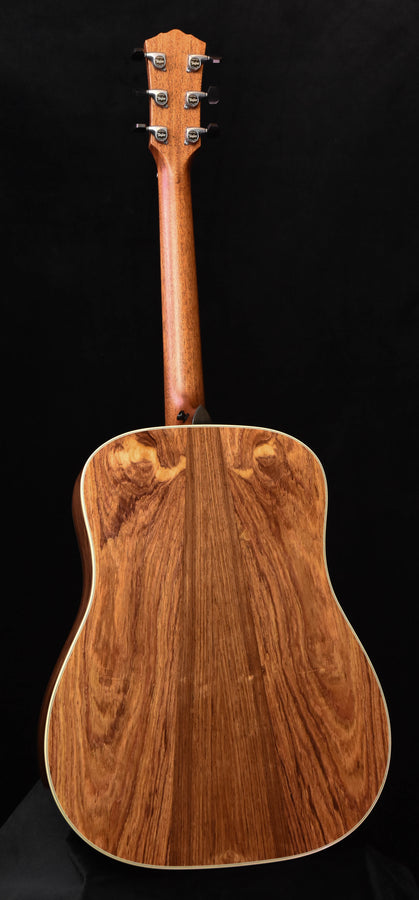 Taylor Gold Label 810E Honduran Rosewood and Torrefied Sitka Spruce Acoustic Guitar (Copy)