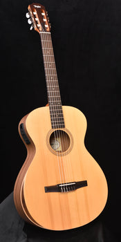 taylor academy 12e-n acoustic electric nylon string crossover guitar