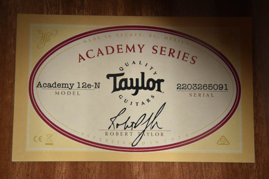 taylor academy 12e-n acoustic electric nylon string crossover guitar