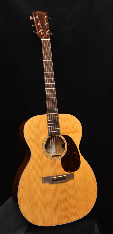 Martin 000E Retro Plus Mahogany Acoustic Guitar