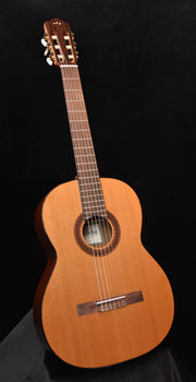 cordoba c5 cedar top classical guitar