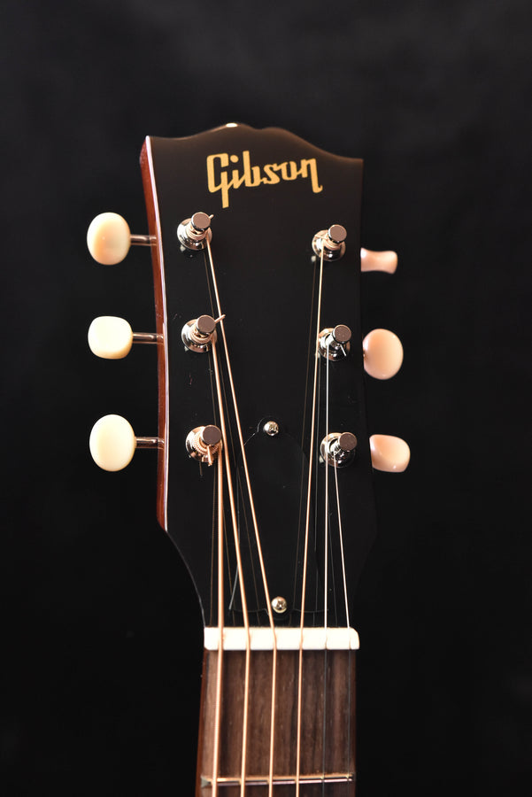 Gibson Kopfplatte mit Mechaniken und Saitenreitern, Holzfarbe und Schriftzug