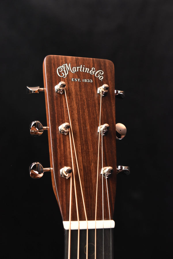 Martin D-18 Molly Tuttle Acoustic Guitar