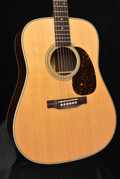 martin d-28 gloss dreadnought acoustic guitar