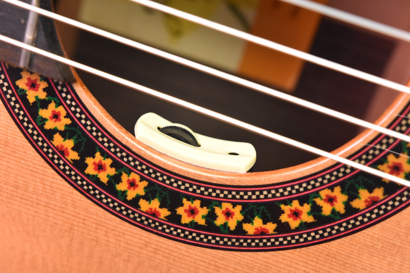 Jose Ramirez 140CWE-C Cutaway Classical Guitar with LR Baggs Pickup