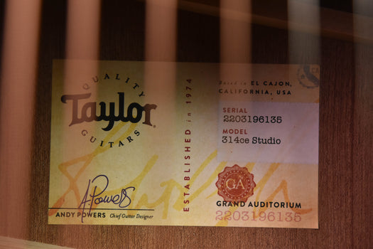 taylor 314ce studio acoustic/electric guitar