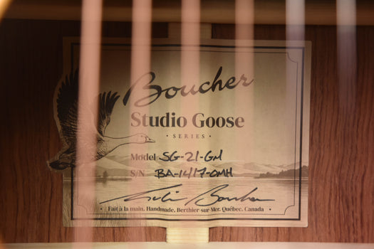 boucher studio goose sg-21-gm omh orchestra model torrefied adirondack red spruce and bubinga gold and master pack upgrades acoustic guitar