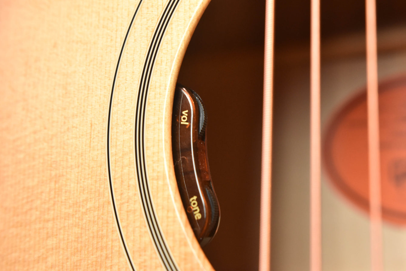 Gibson Dove Original Antique Natural Acoustic Guitar