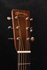 Akustikgitarre Kopfplatte mit „Martin & Co“ Schriftzug und Stimmwirbeln