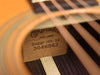 Holzaufdruck am Gitarrenhals: „Super HD-28“ und Nummer „3046863“