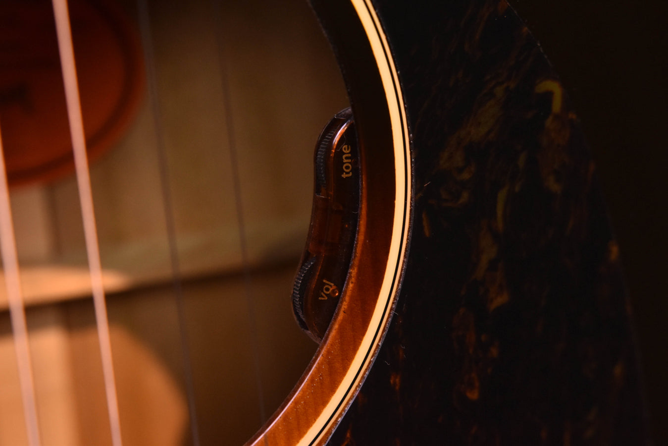 Gibson Nathaniel Rateliff LG-2 Western Sunburst Acoustic Guitar