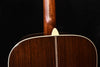 Akustikgitarre Halsansatz auf der Decke mit eingelegtem Zierstreifen