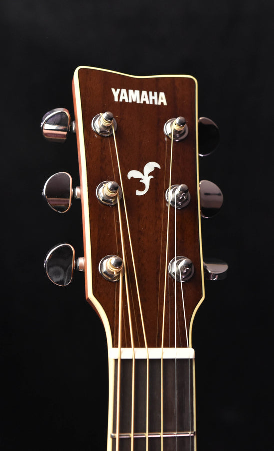 Yamaha FG830 headstock with tuning pegs and nut, brown wood finish