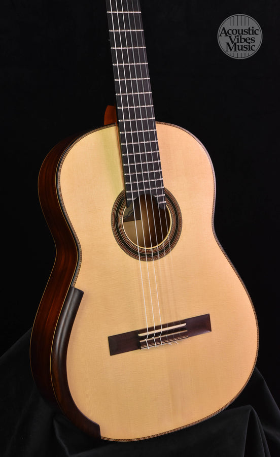 Cervantes Master Model Raised Fretboard. Cocobolo and Spruce