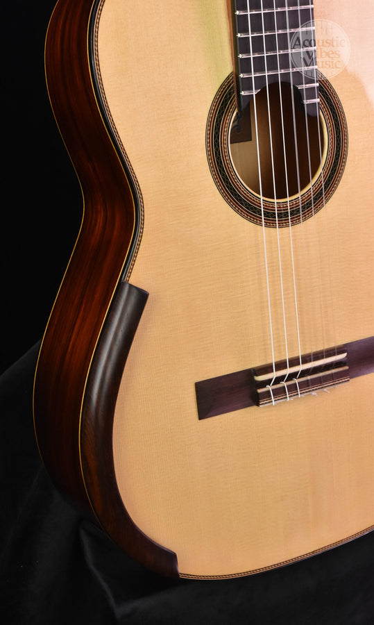 Cervantes Master Model Raised Fretboard. Cocobolo and Spruce