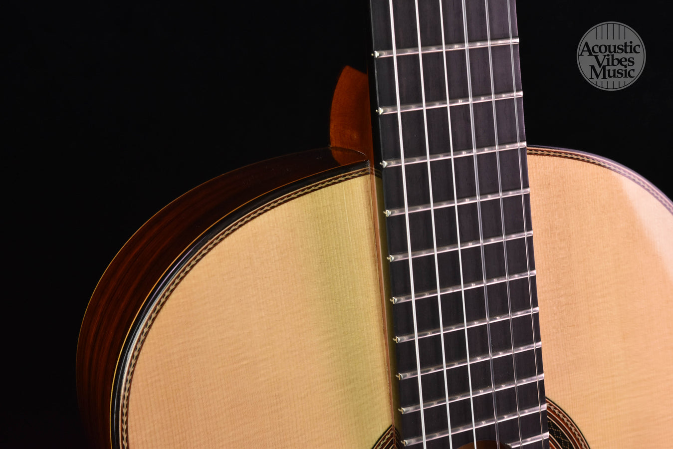 Cervantes Master Model Raised Fretboard. Cocobolo and Spruce