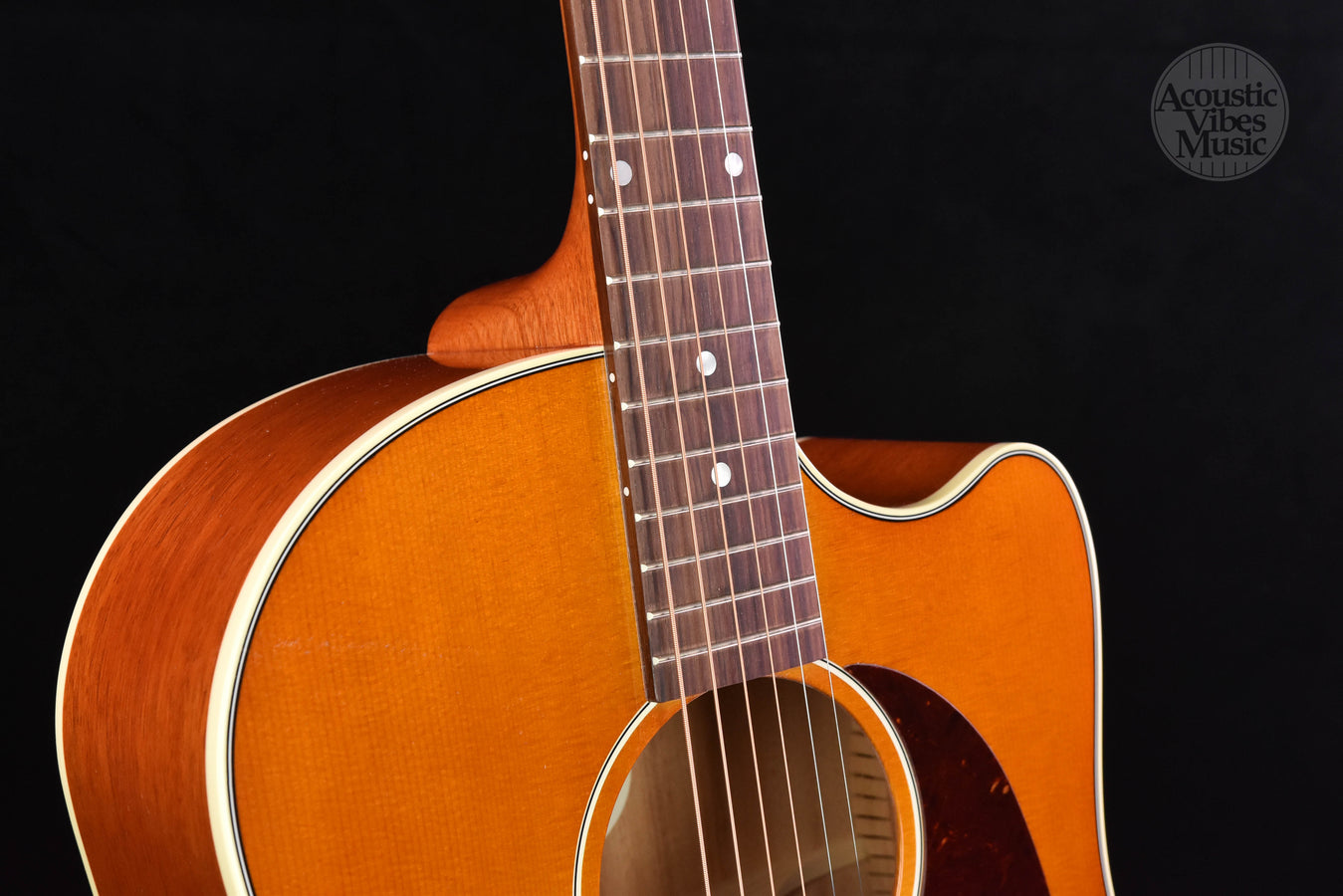 Gibson J-45 Cutaway Heritage Cherry Finish